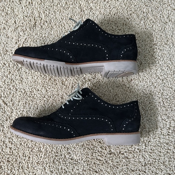 Cole Haan Black & Gray  Suede Wingtip Lace Up Oxfords Gramercy Sz 7 - Picture 5 of 12